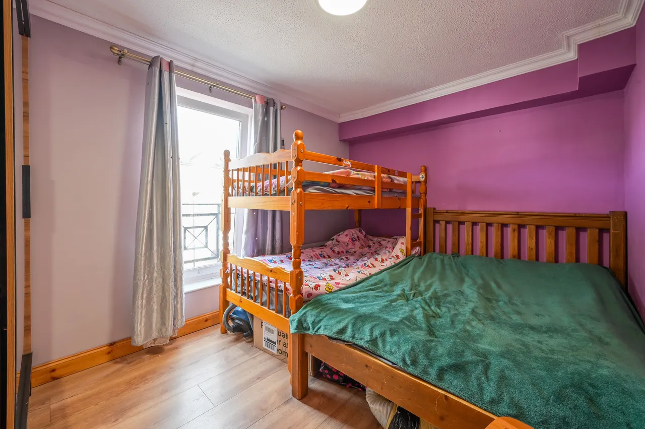 215 Tollgate Road, London, photo 6