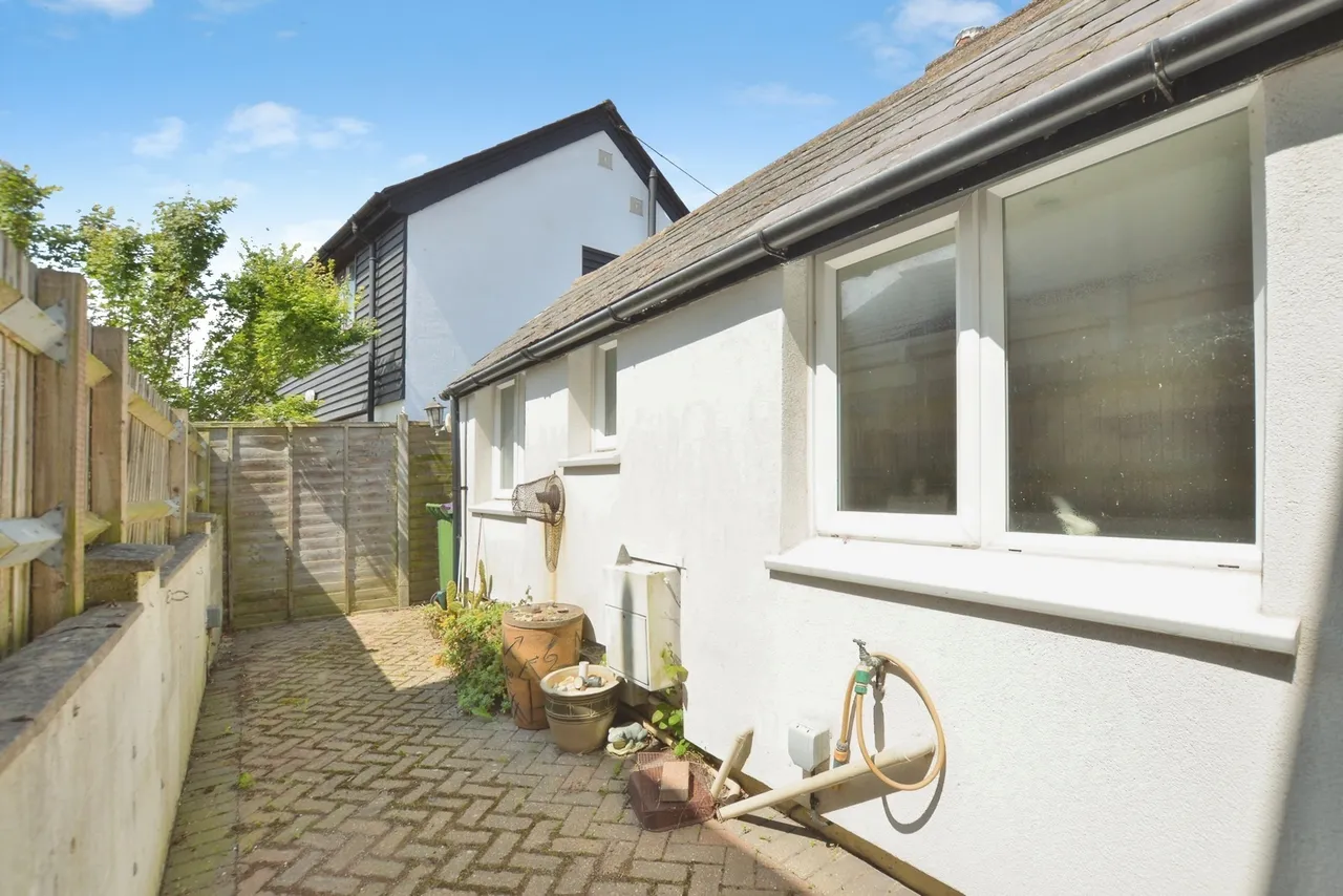 Skinner Road, Lydd, Romney Marsh, Kent, TN29, photo 12