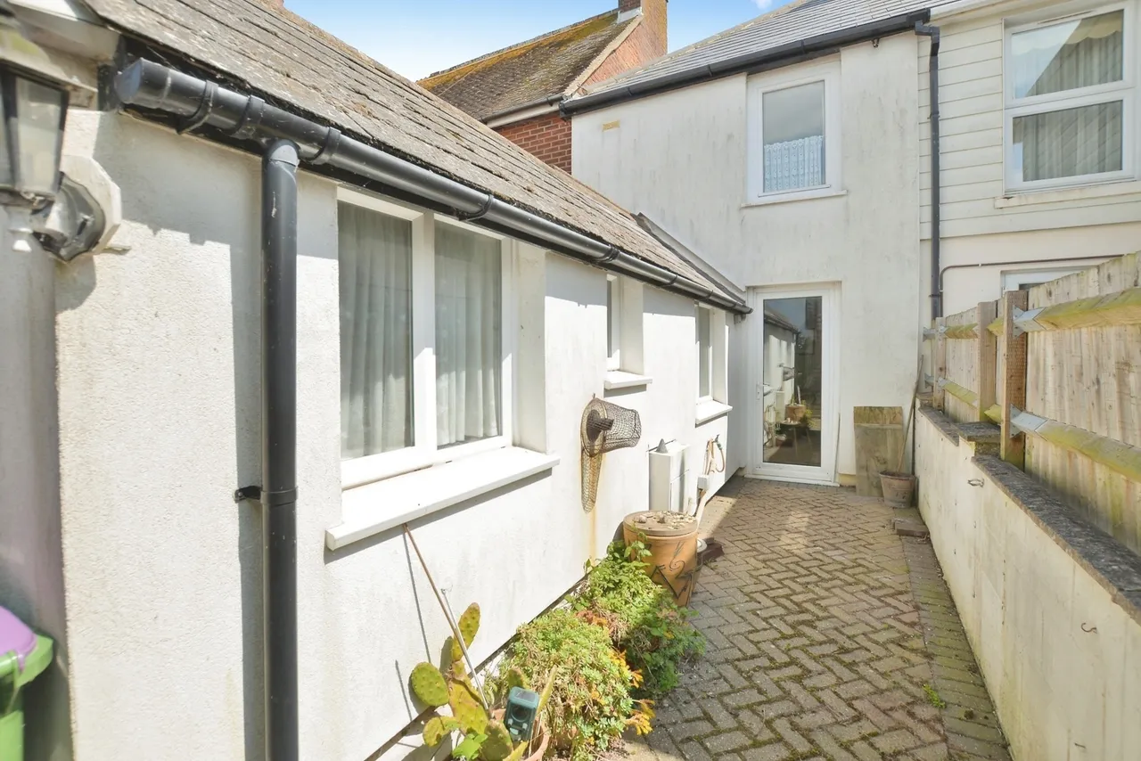 Skinner Road, Lydd, Romney Marsh, Kent, TN29, photo 13