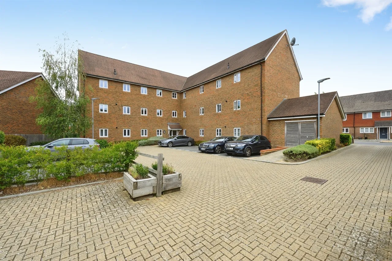 Blunden Way, Horley, RH6, photo 10