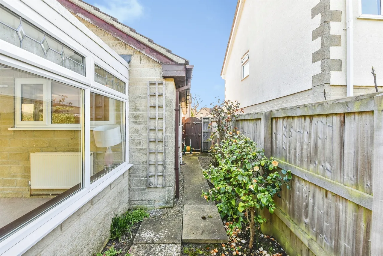 Wainwright Drive, Frome, BA11, photo 15