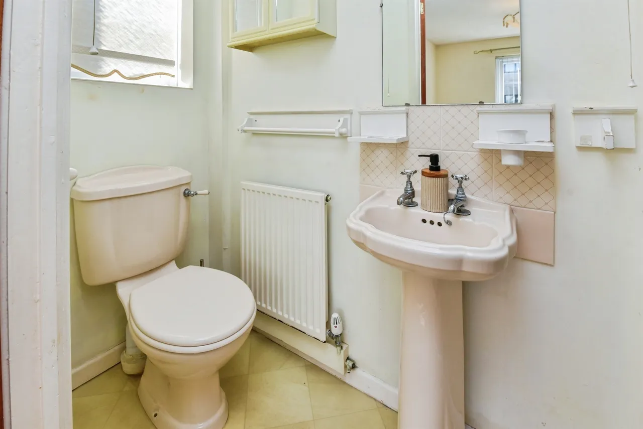 Wainwright Drive, Frome, BA11, photo 10