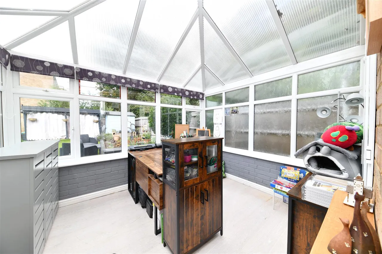 Ascot Crescent, Stevenage, Herts, SG1 5ST, photo 5