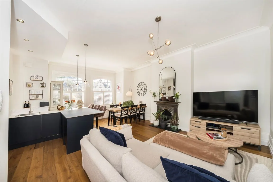 Hillbury Road, SW17, photo 2
