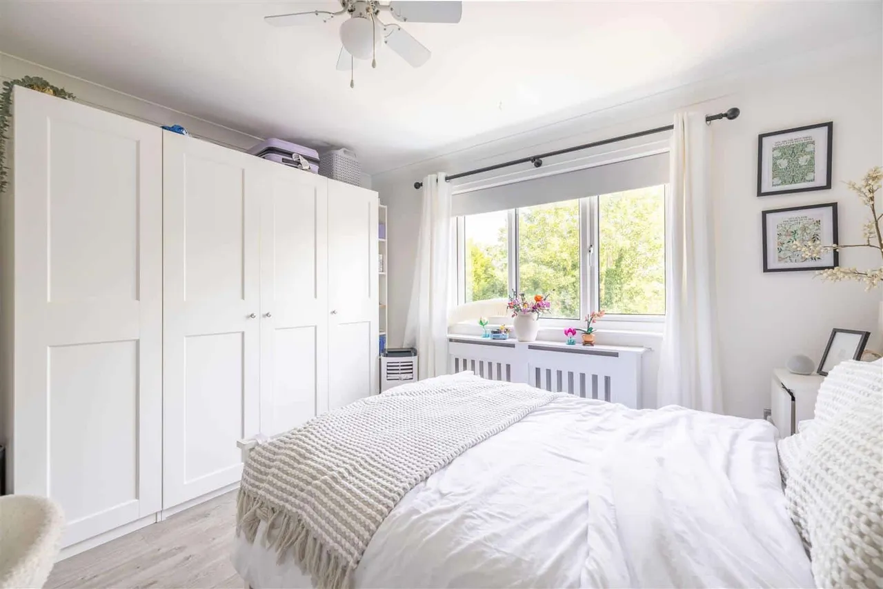 Spitfire Close, Slough, SL3 8GY, photo 11