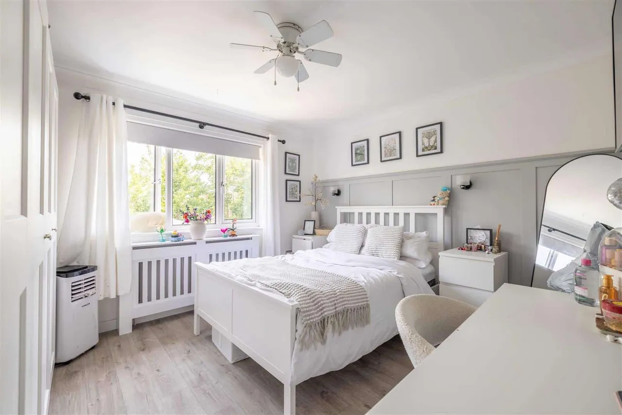 Spitfire Close, Slough, SL3 8GY, photo 10
