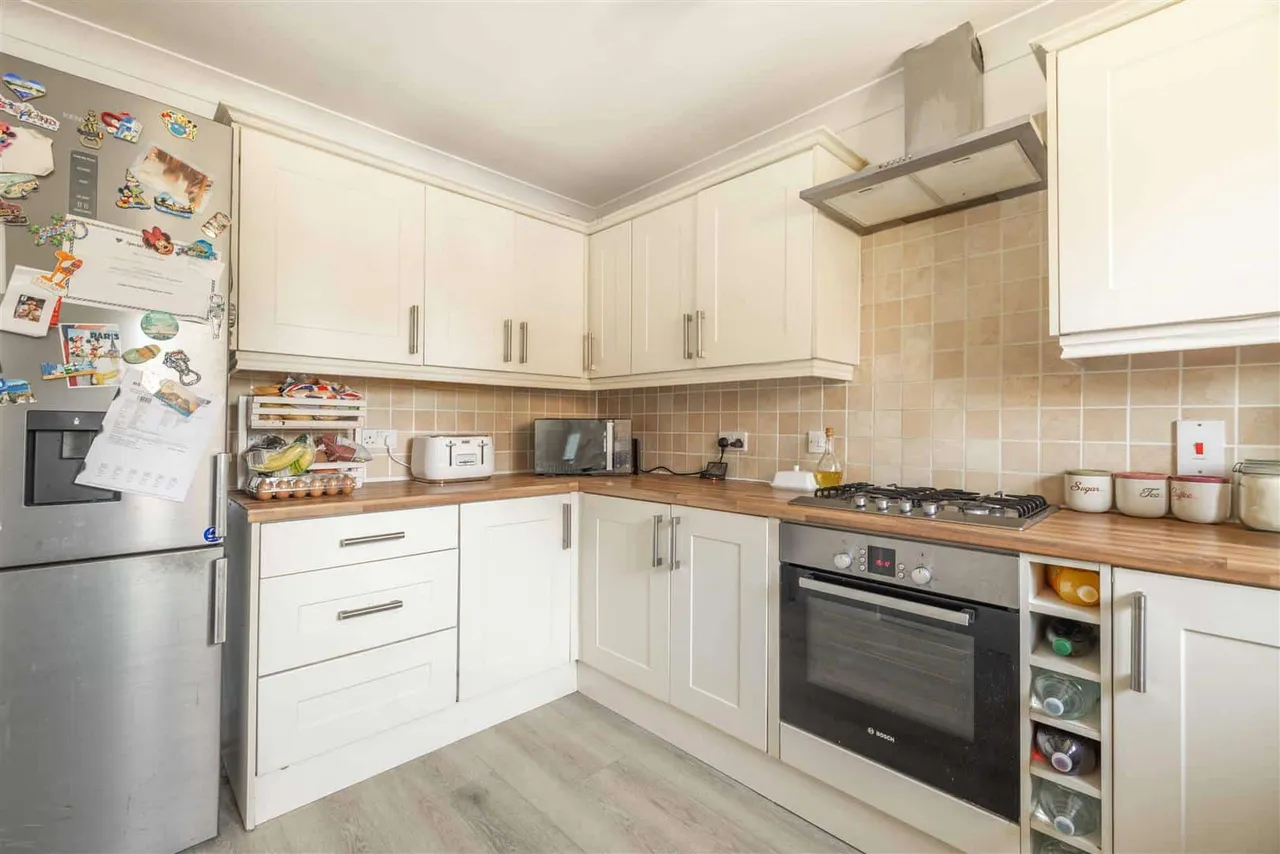 Spitfire Close, Slough, SL3 8GY, photo 5