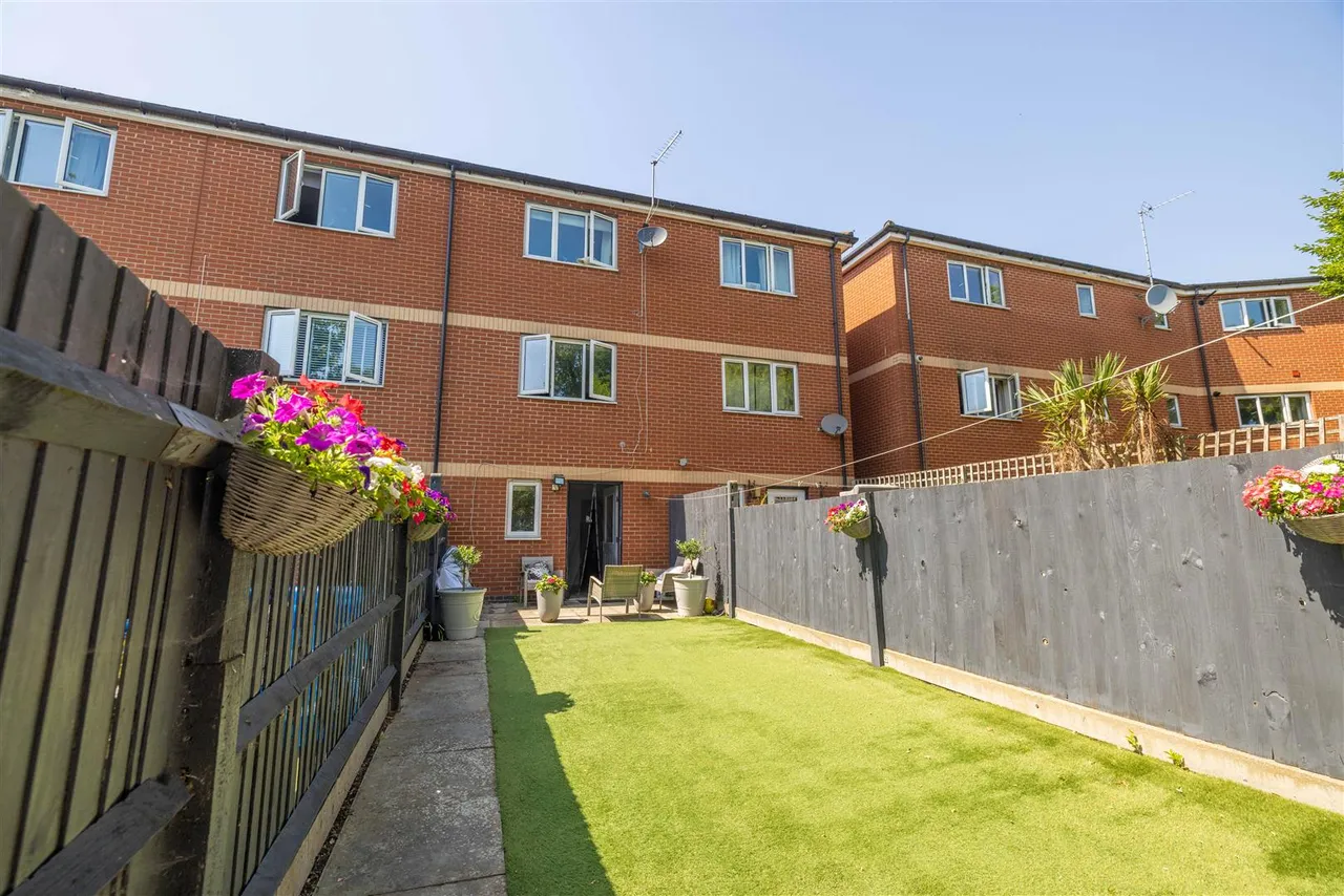 Spitfire Close, Slough, SL3 8GY, photo 19