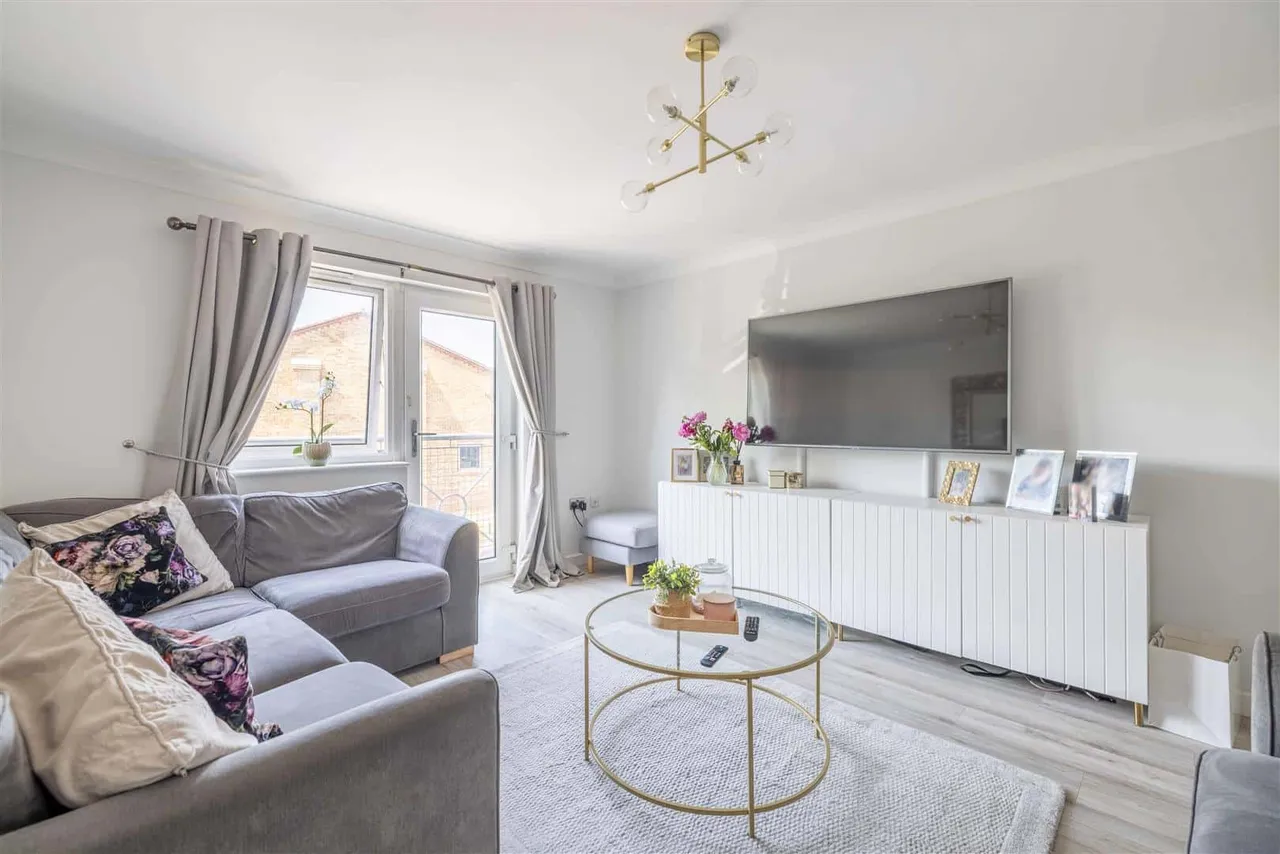 Spitfire Close, Slough, SL3 8GY, photo 7