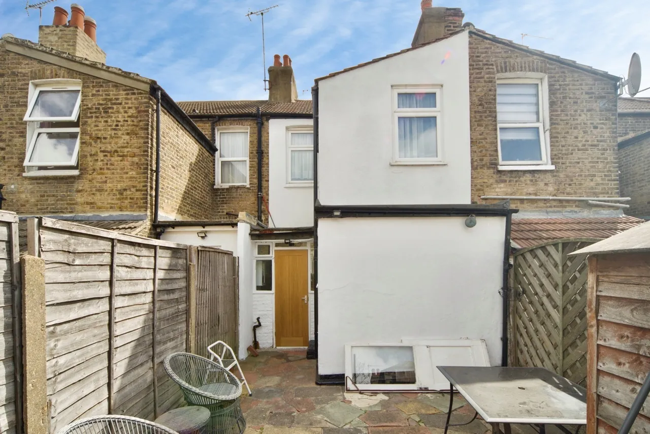 Kimberley Road, London, N18, photo 22