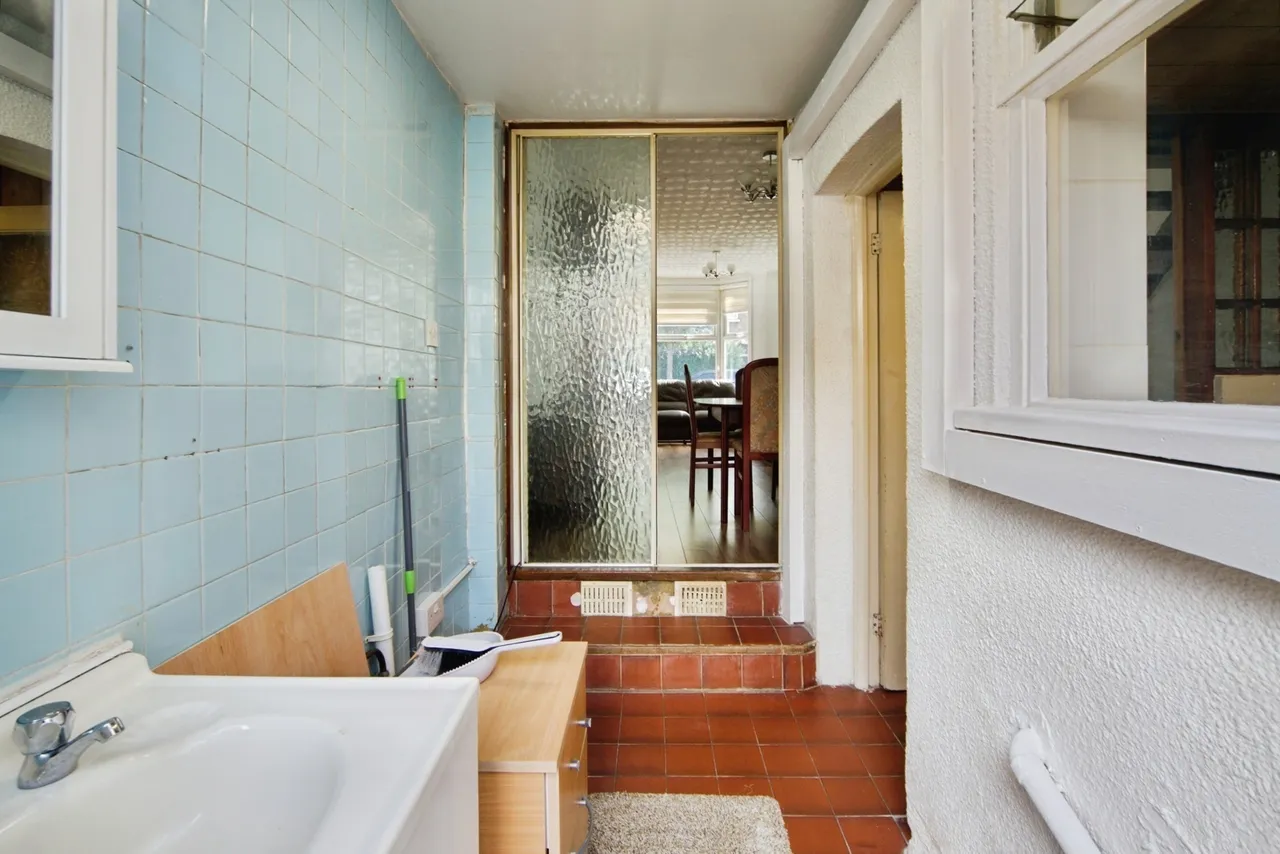 Kimberley Road, London, N18, photo 18