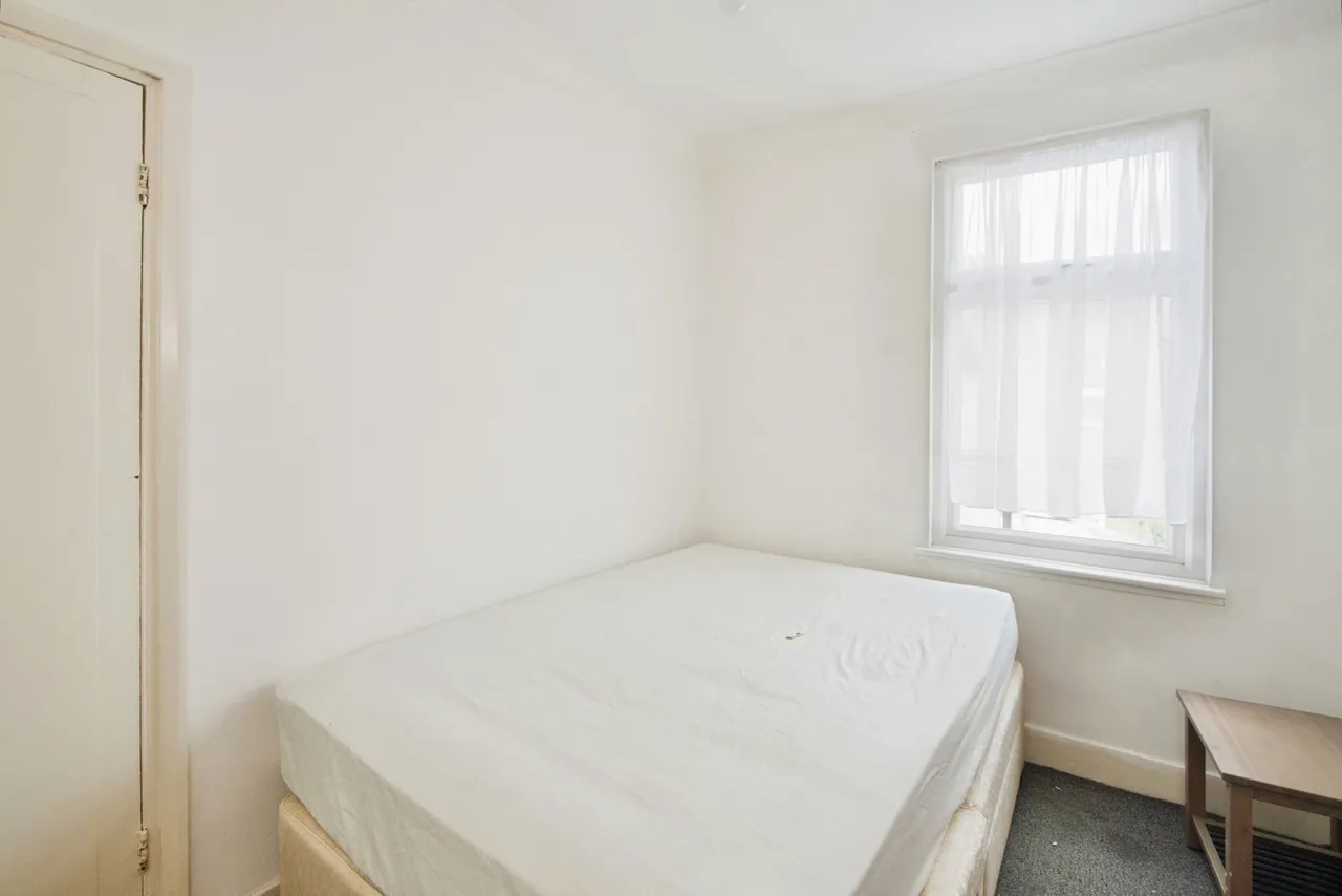 Kimberley Road, London, N18, photo 20