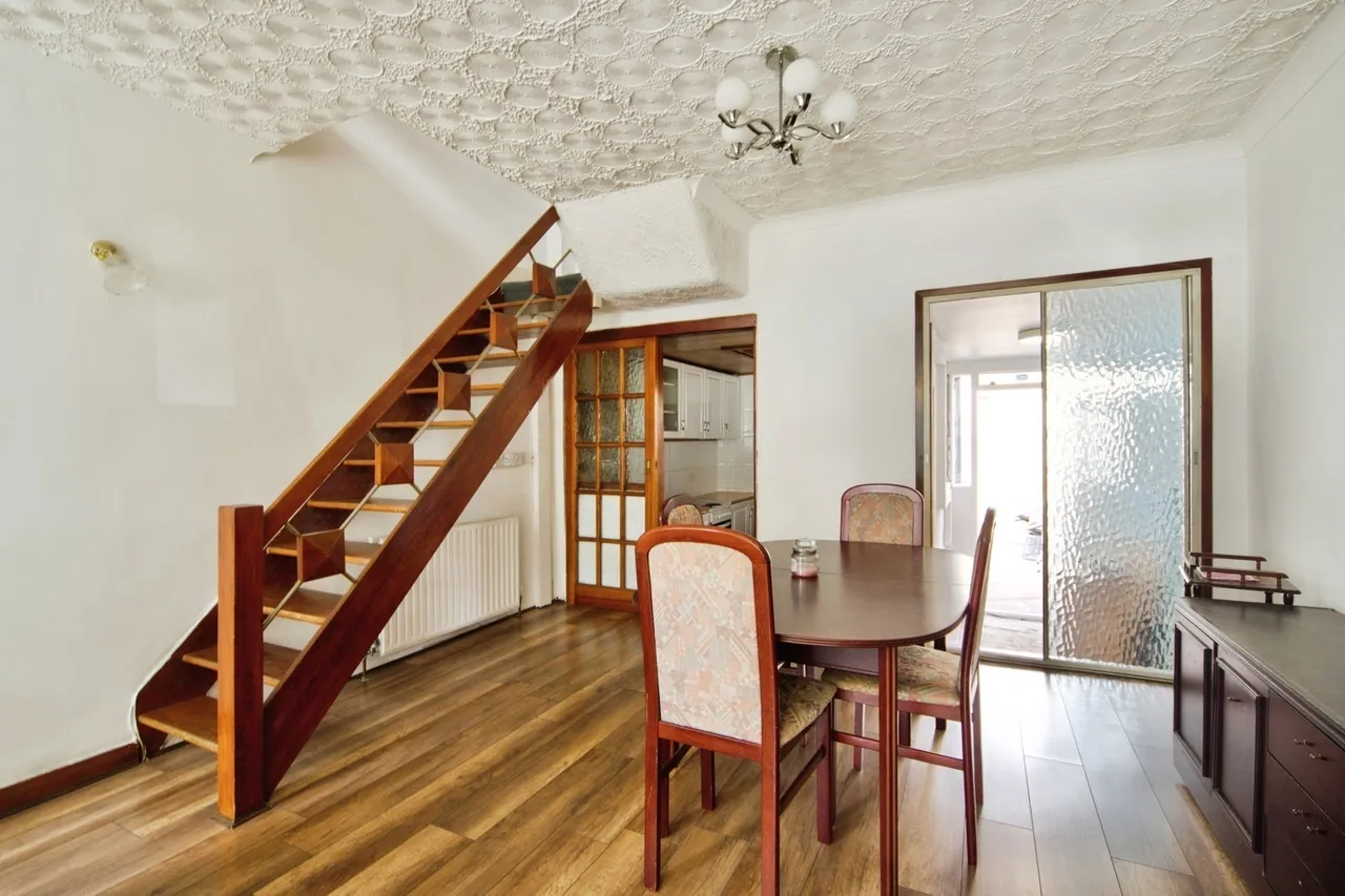 Kimberley Road, London, N18, photo 3
