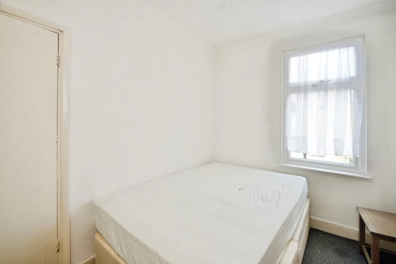 Kimberley Road, London, N18, photo 19