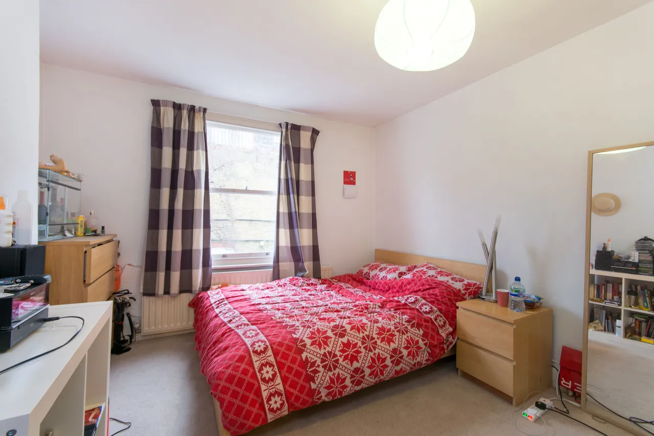 London, SW11, photo 11
