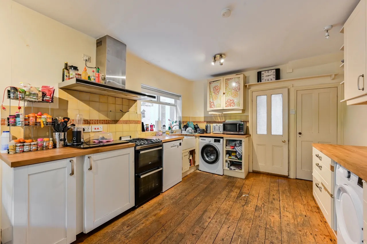 London, SW11, photo 5