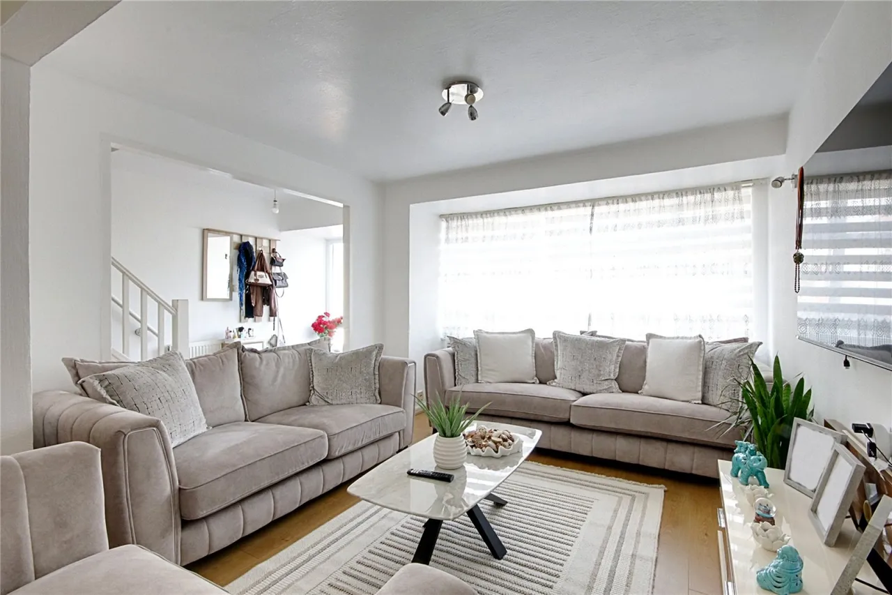 Albany Park Avenue, Enfield, photo 6