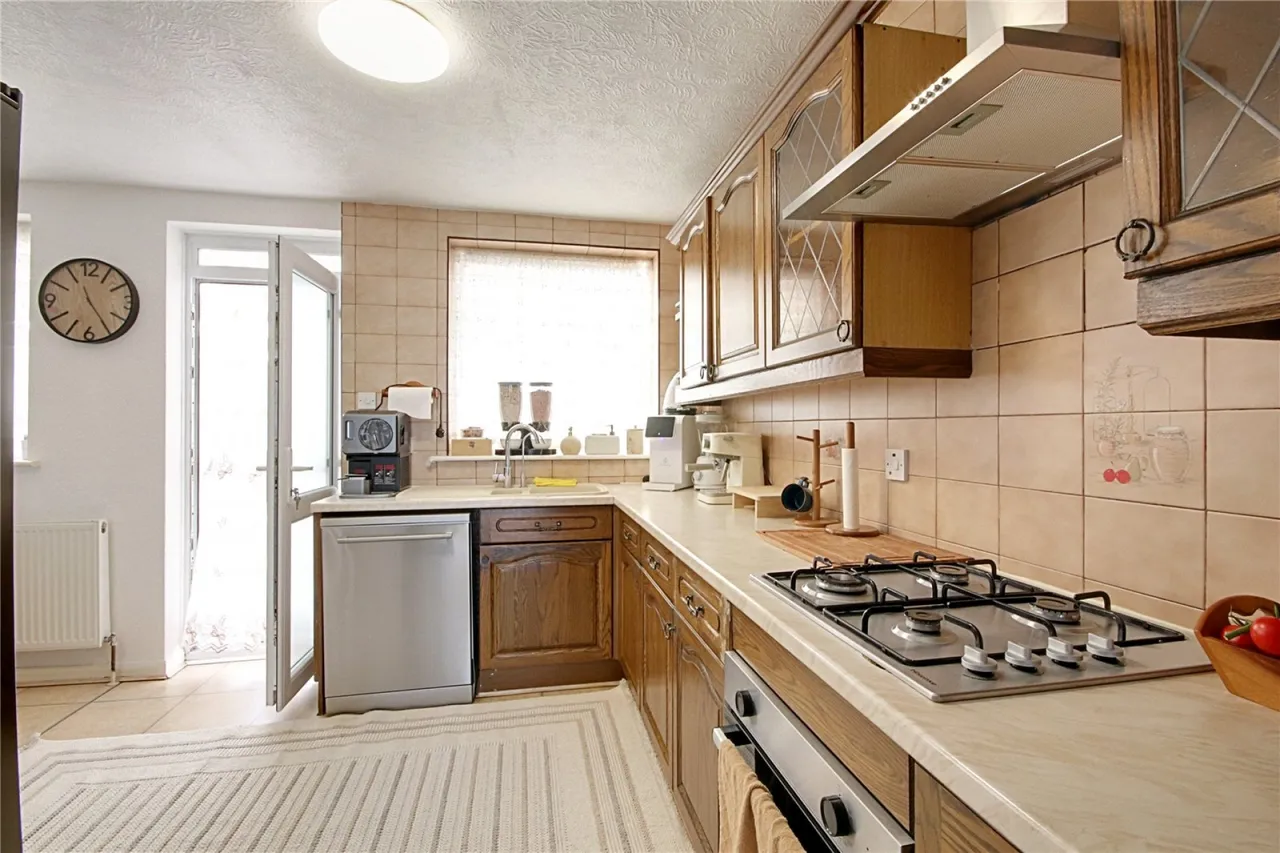 Albany Park Avenue, Enfield, photo 12