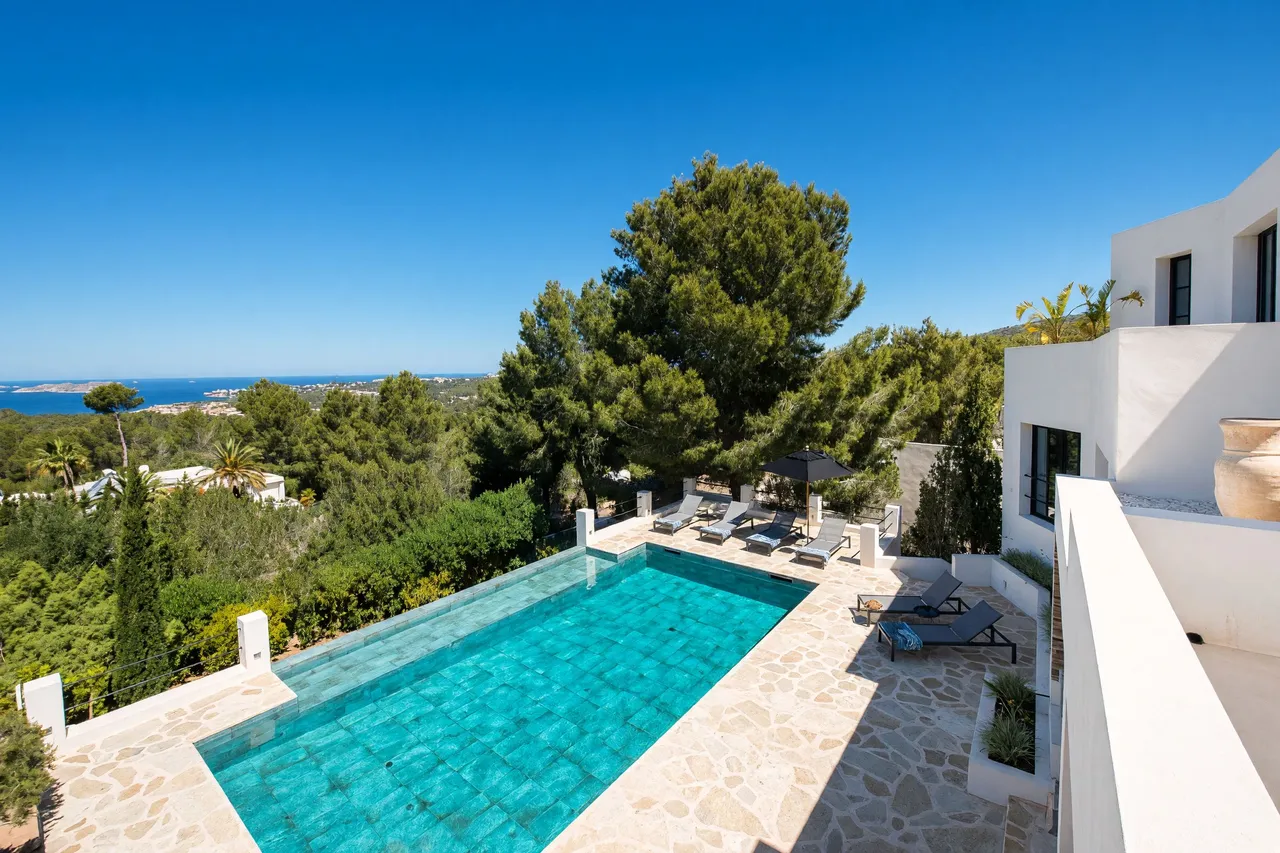 Cala Tarida, Ibiza, photo 2