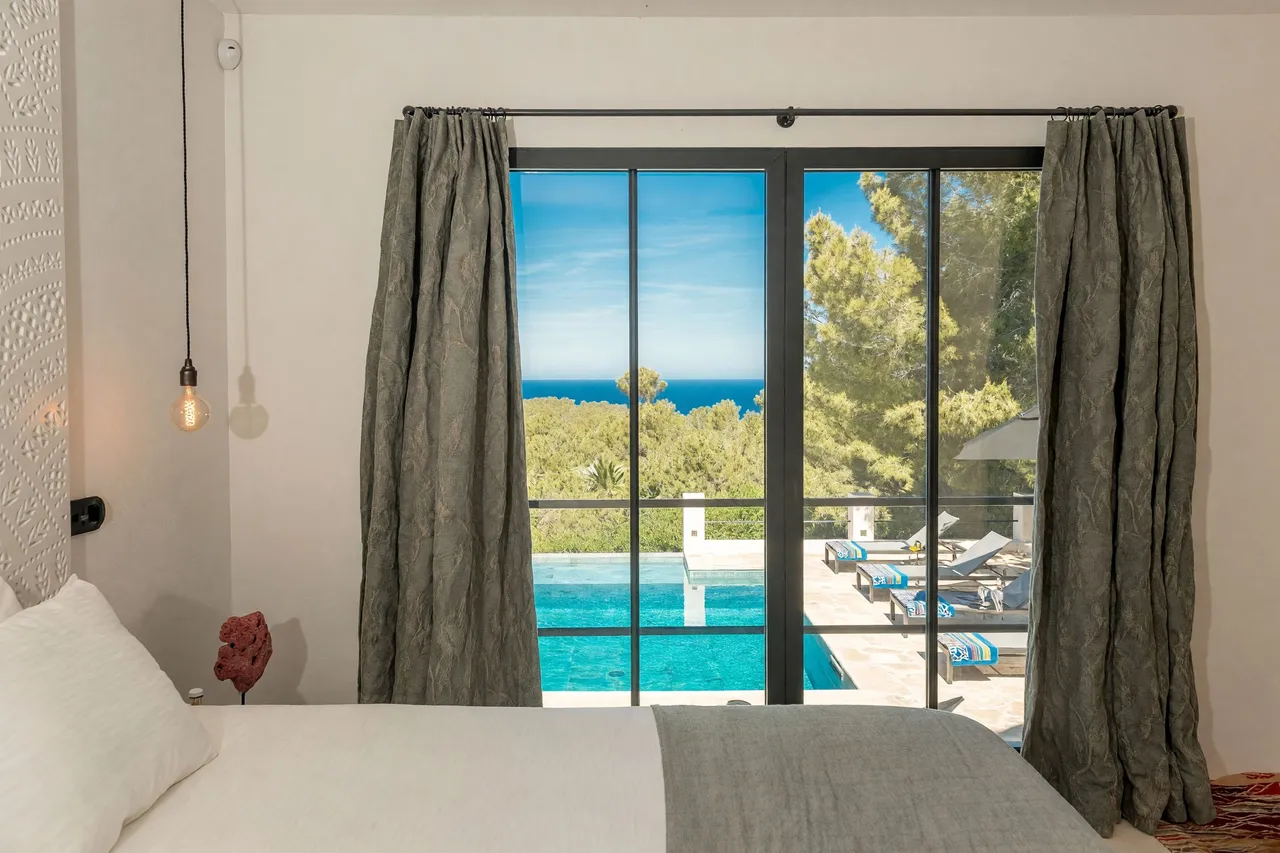 Cala Tarida, Ibiza, photo 13