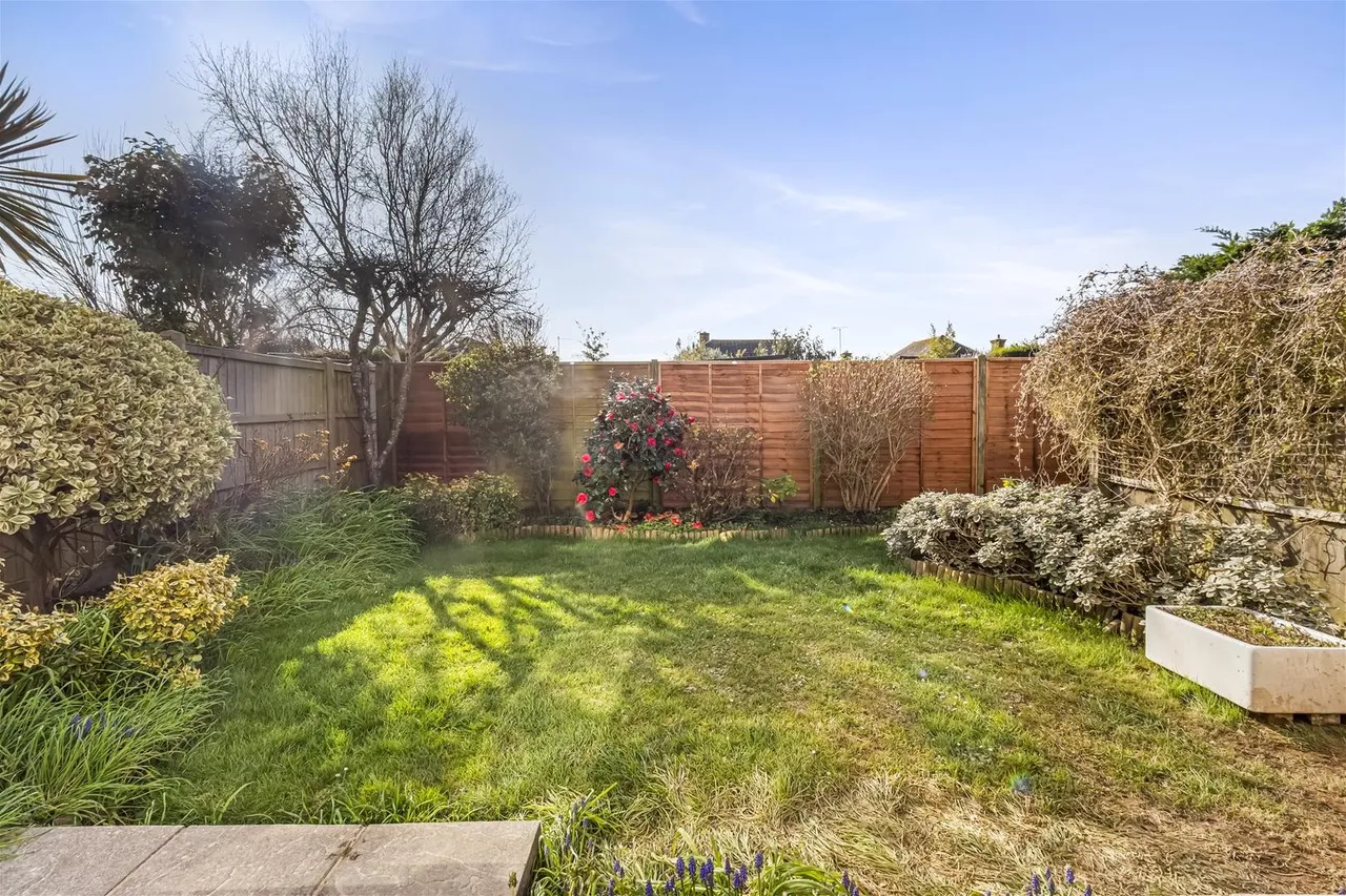 Goring Road, Goring-By-Sea, Worthing, photo 14