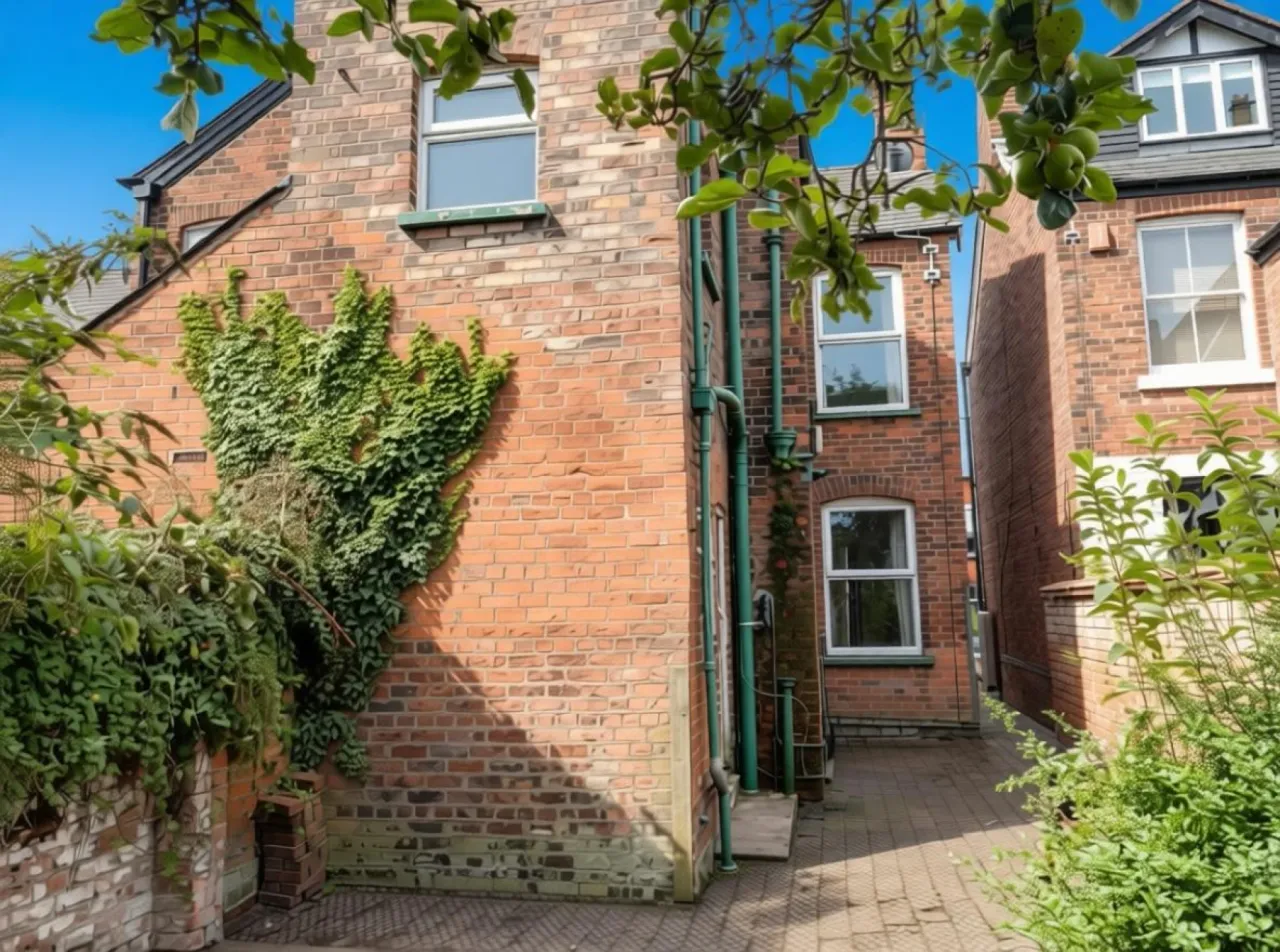 The Crescent, Northwich, photo 3