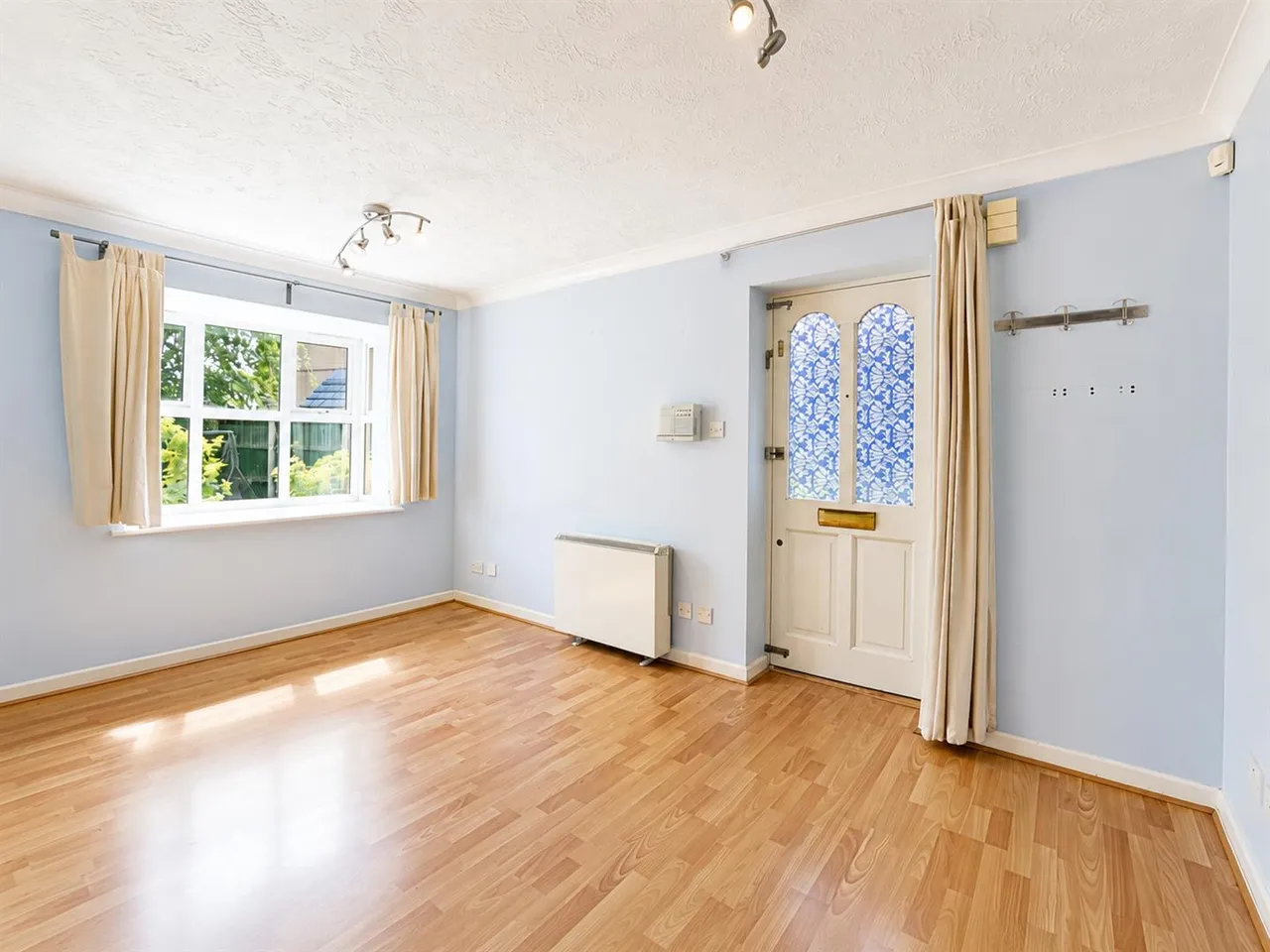Christabel Close, Isleworth, photo 2