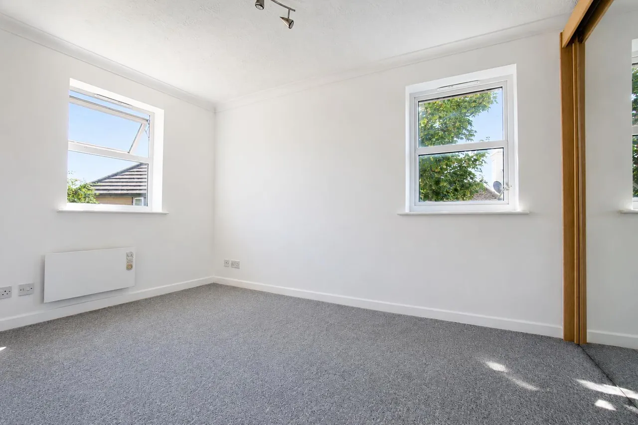 Christabel Close, Isleworth, photo 6