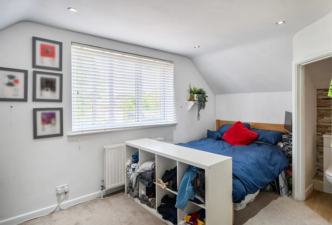 Watleys End Road, Gloucestershire, Winterbourne, BS36 1QQ, photo 6
