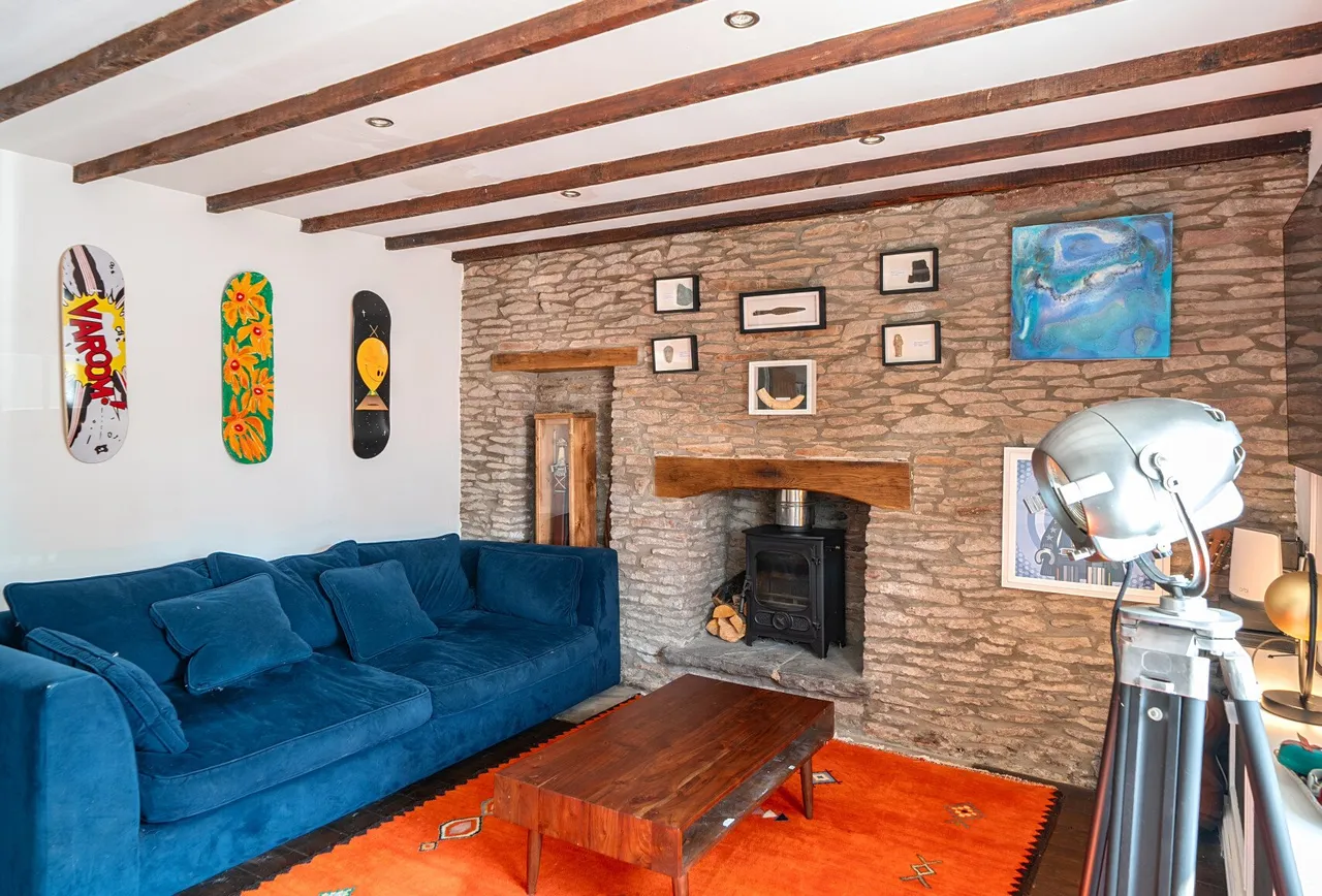 Watleys End Road, Gloucestershire, Winterbourne, BS36 1QQ, photo 9