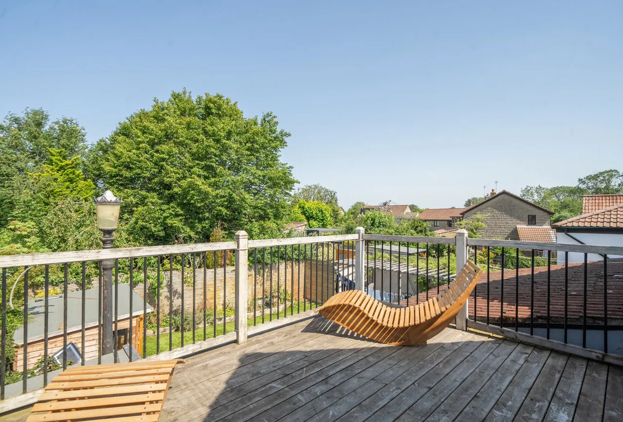 Watleys End Road, Gloucestershire, Winterbourne, BS36 1QQ, photo 12
