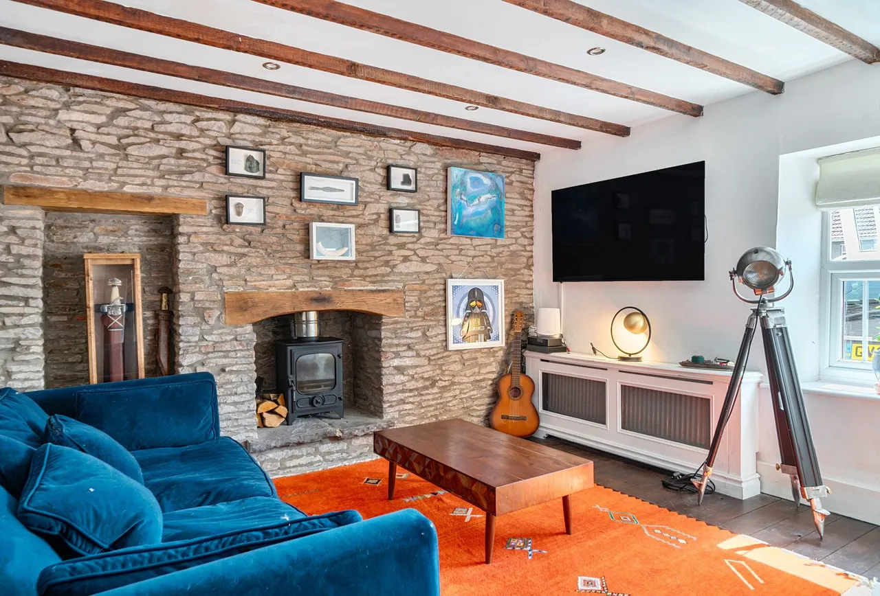 Watleys End Road, Gloucestershire, Winterbourne, BS36 1QQ, photo 4