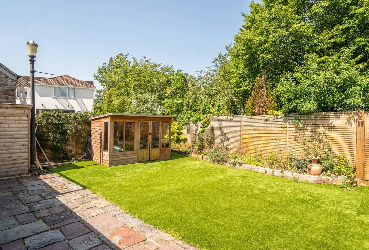 Watleys End Road, Gloucestershire, Winterbourne, BS36 1QQ, photo 13