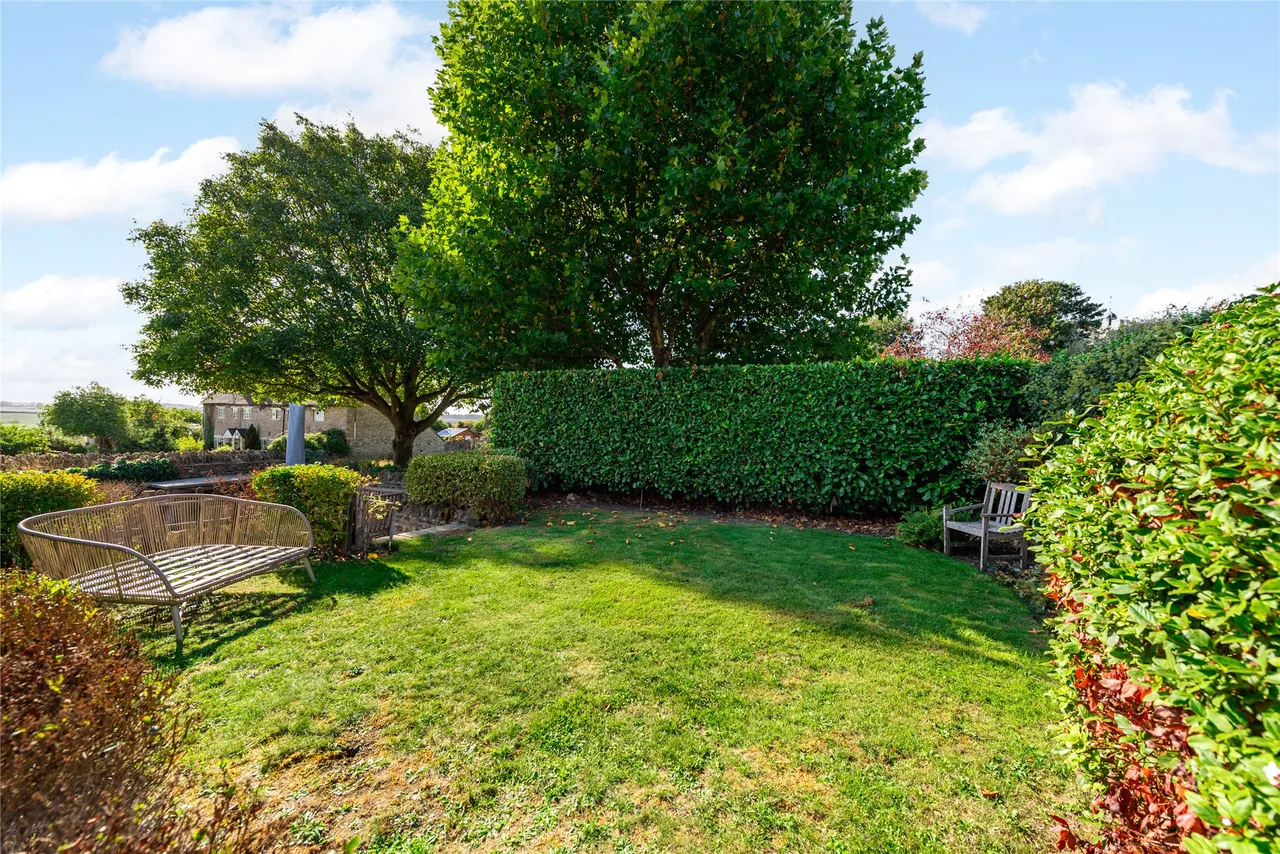 Pevers Lane, Weston Underwood, MK46, photo 16