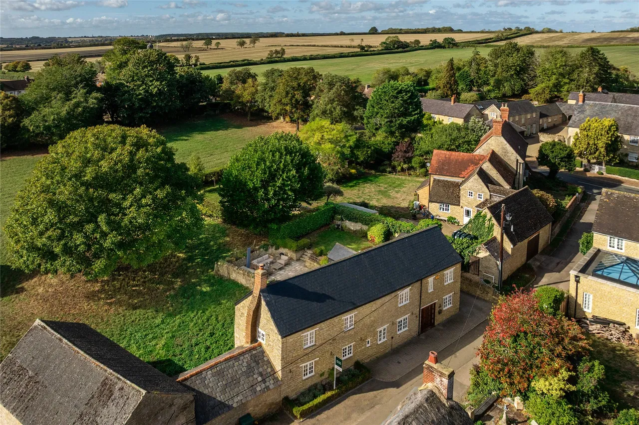 Pevers Lane, Weston Underwood, MK46, photo 2
