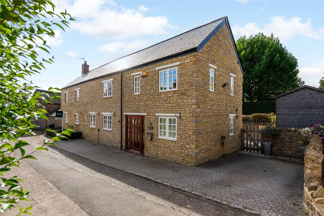 4 bed house for sale, Pevers Lane, Weston Underwood, MK46