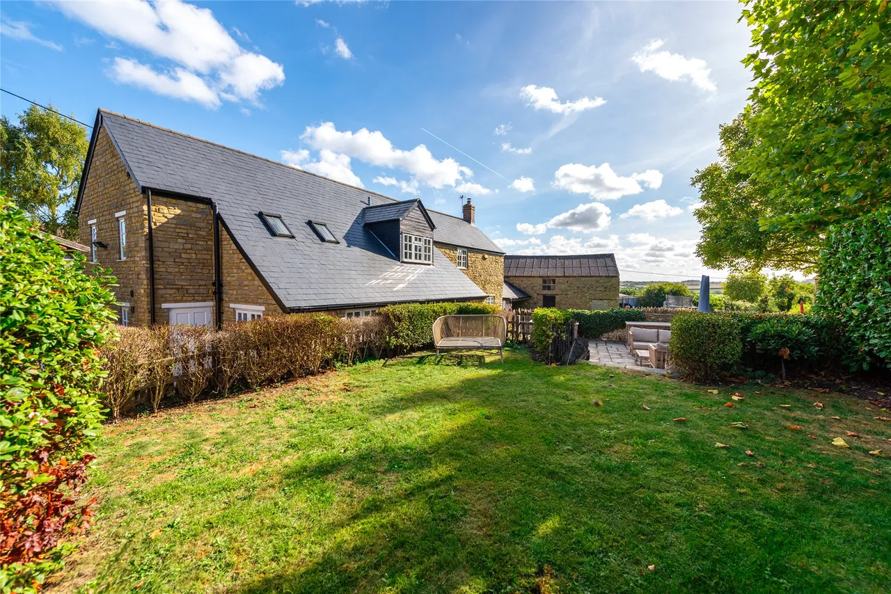 Pevers Lane, Weston Underwood, MK46, photo 17