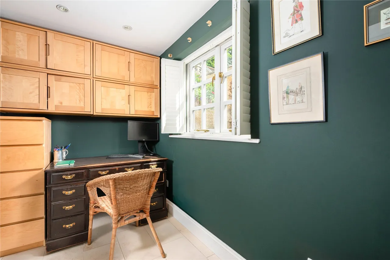 Pevers Lane, Weston Underwood, MK46, photo 6