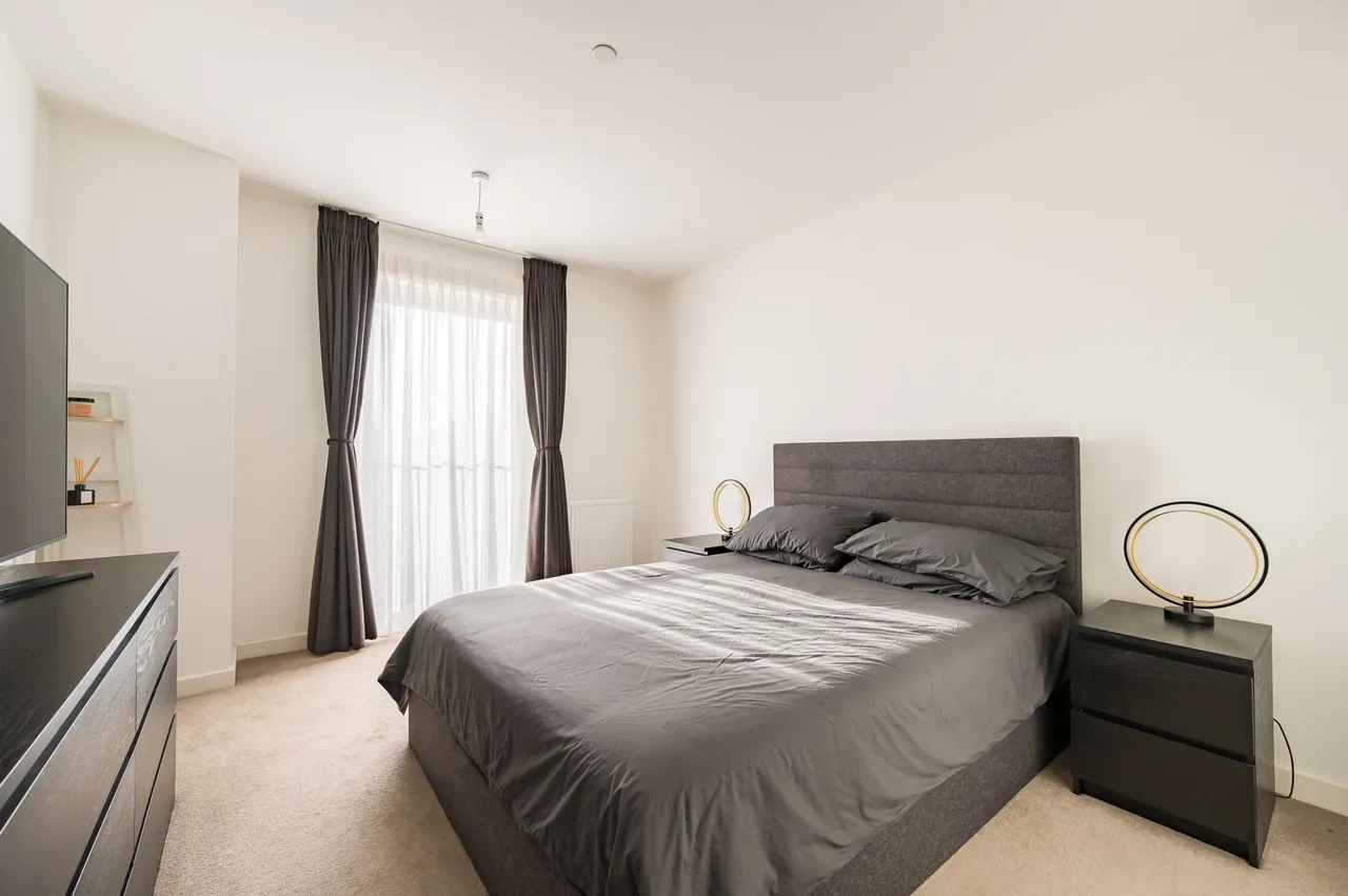 FLAT 167, Cornwell House, 4 St. John's Road, London, photo 5