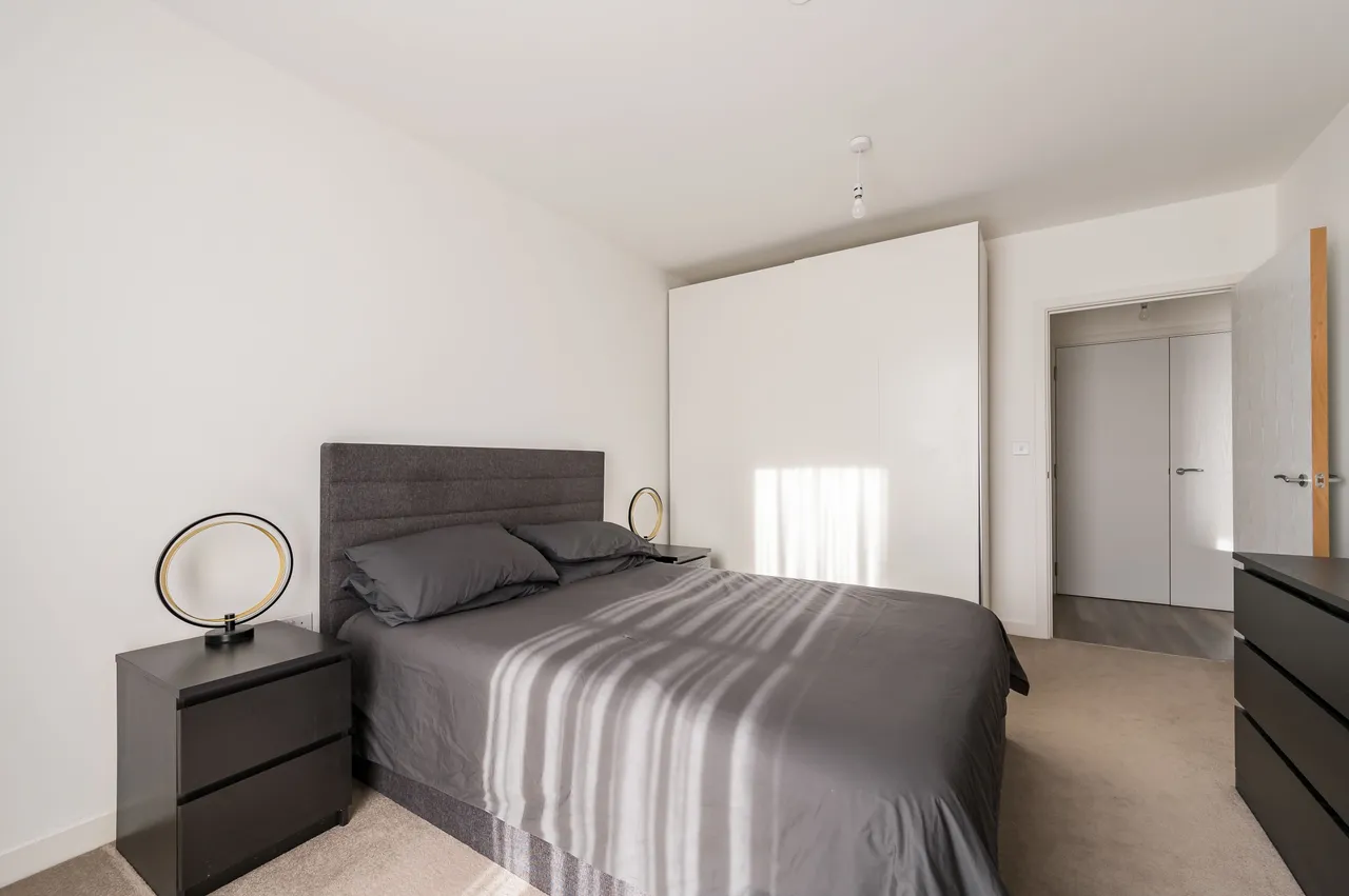 FLAT 167, Cornwell House, 4 St. John's Road, London, photo 8