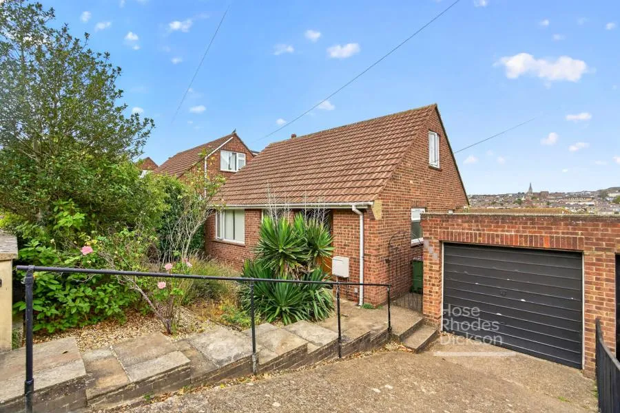 3 bed house for sale, West Hill Road, Ryde, PO33