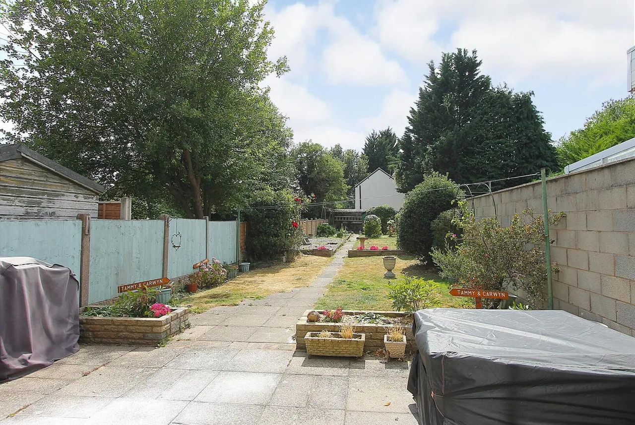 Cemetery Road, Stourbridge, photo 15