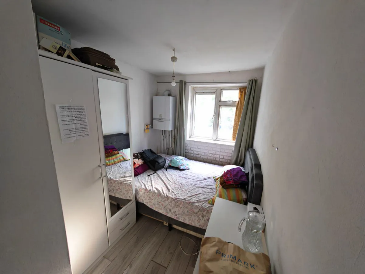 London, E1 4HQ, photo 8