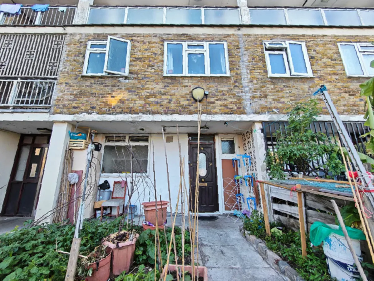 London, E1 4HQ, photo 12