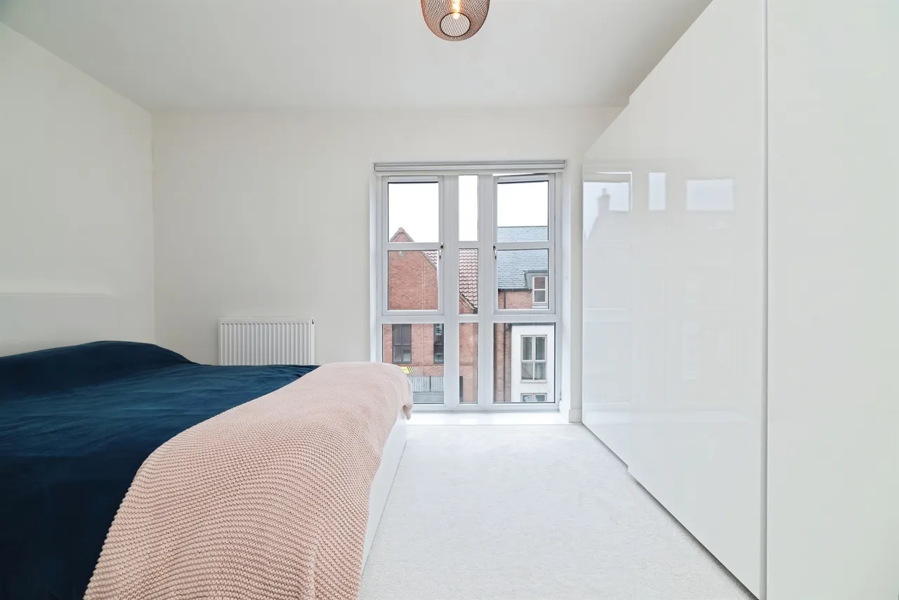2 bed house for sale — Finkle Court, Hull