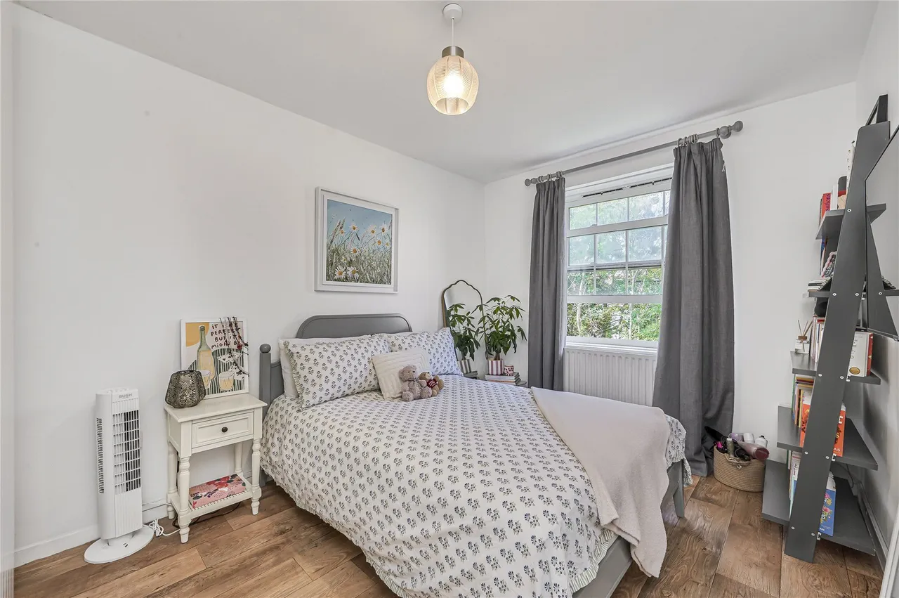 Gracefield Gardens, London, SW16, photo 2