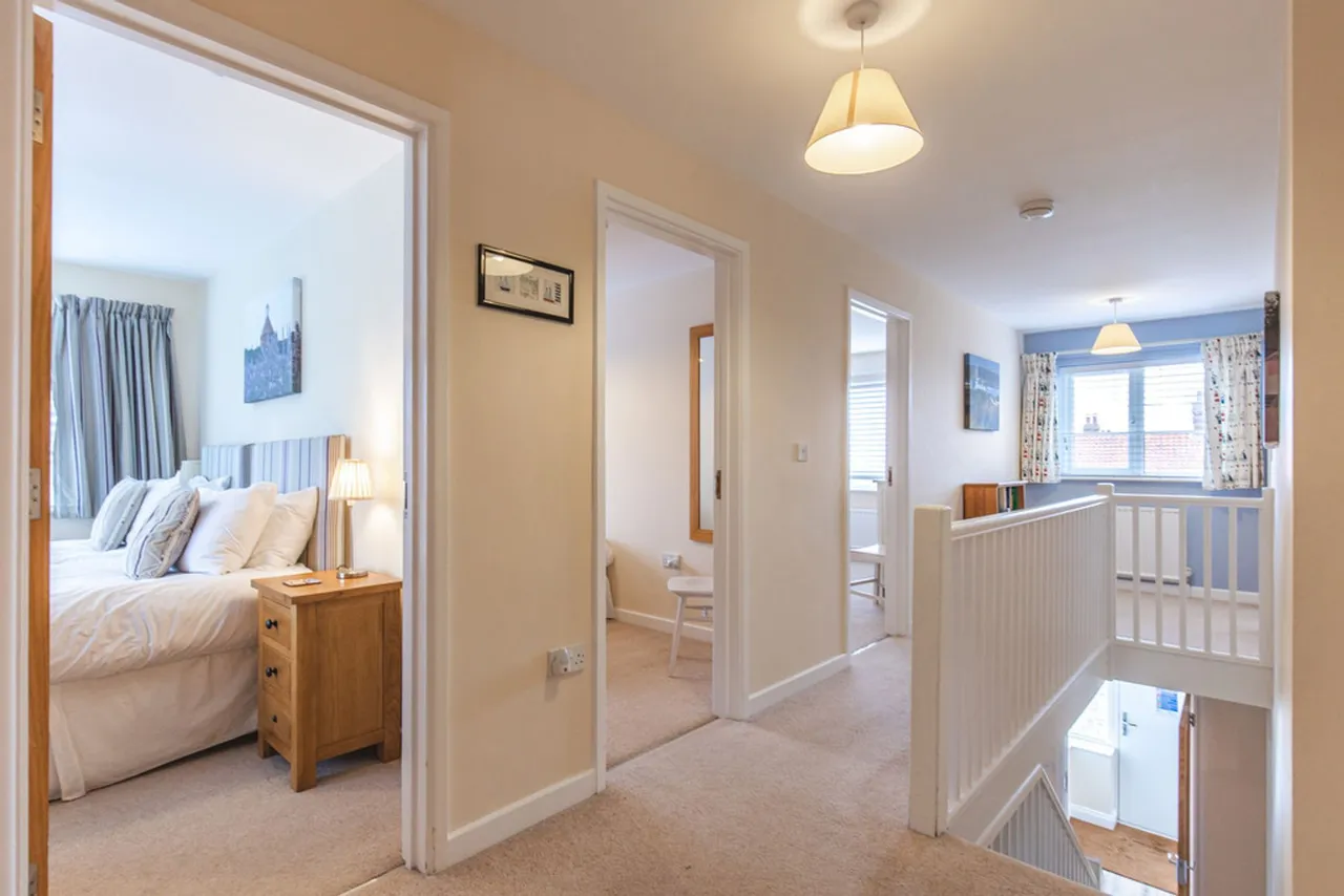 Spacious Family Home in Brancaster St, photo 12