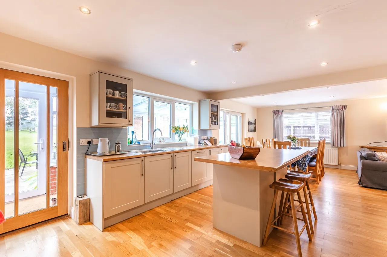 Spacious Family Home in Brancaster St, photo 4