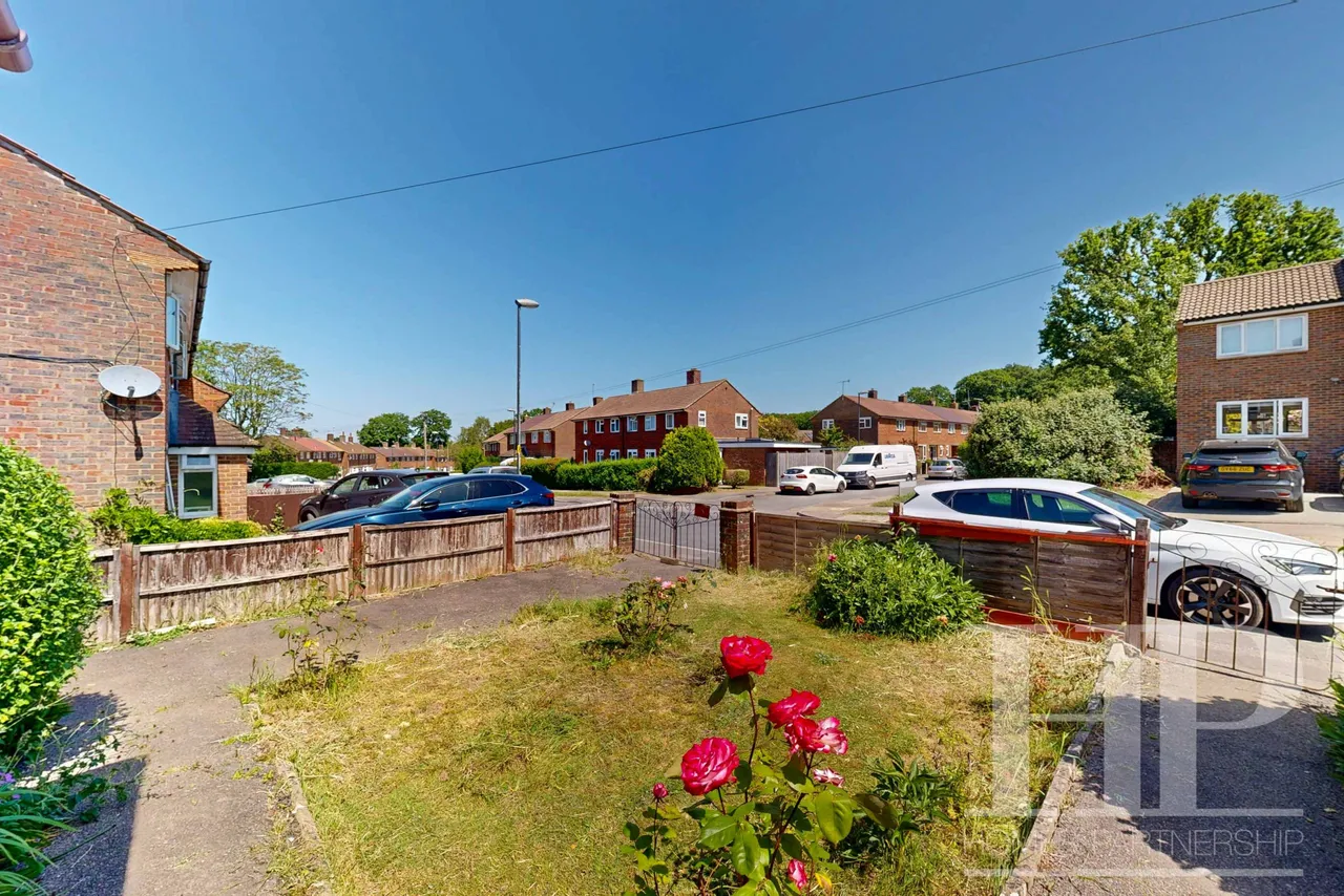 Spring Plat, Crawley, RH10, photo 4