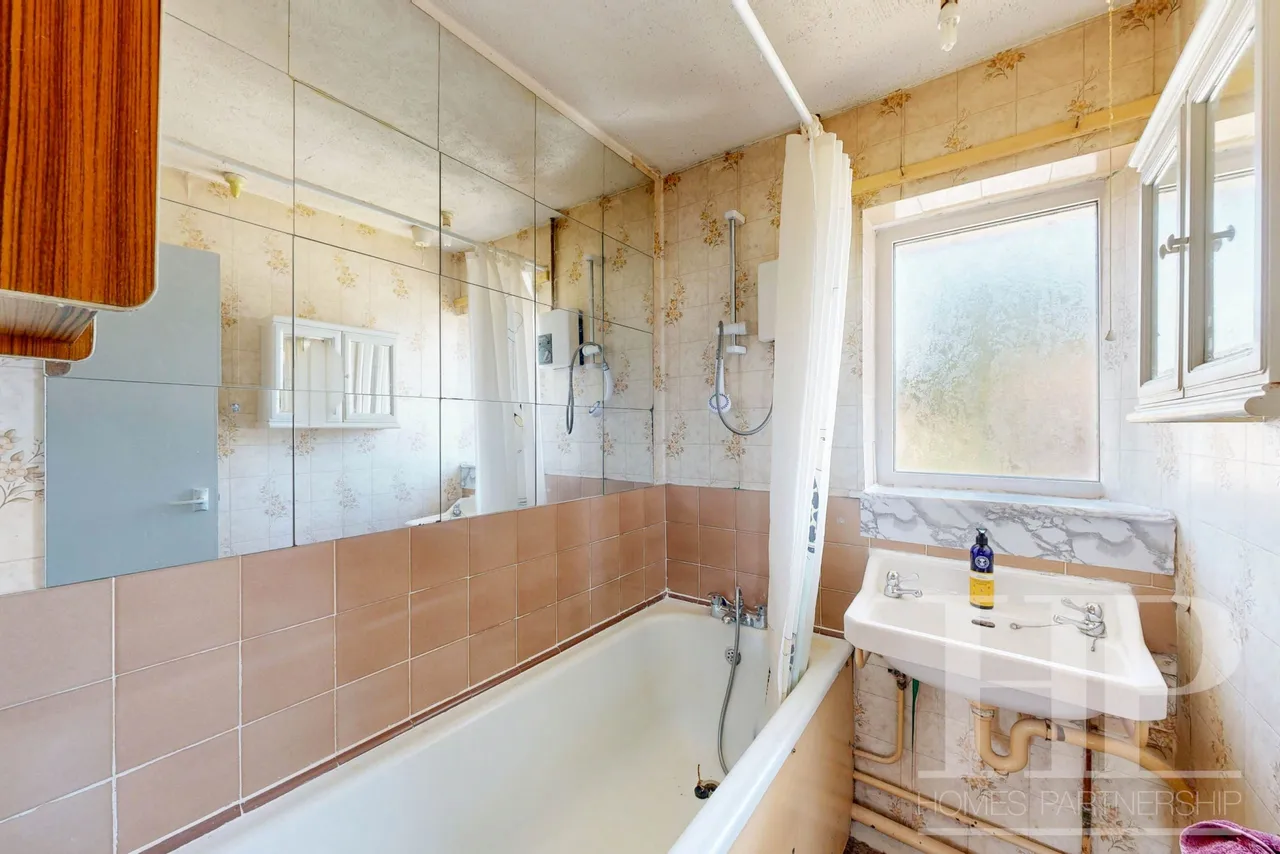 Spring Plat, Crawley, RH10, photo 13
